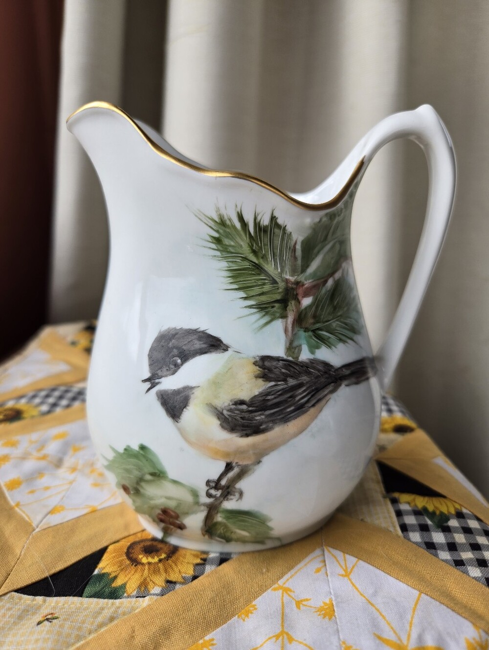V9ntage Hand-Painted Bird Motif Ceramic Pitcher in White and Gold